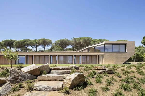 A captivating full view of Villa Varoise, a remarkable creation by NADAAA