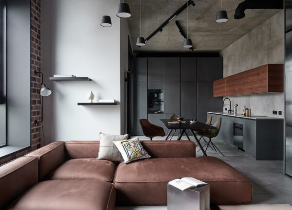 Living room and kitchen of an 80 m² loft apartment by Karen Karapetian (Stylist: Nastasya Korbut).