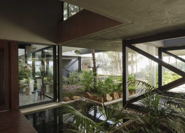 View from beneath Villa Grazalema’s cantilever showing its integration with the forest below.