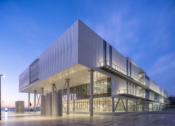 Istanbul Museum of Modern Art by Renzo Piano Building Workshop on the Bosphorus waterfront, 2024 Architecture MasterPrize Best of Best